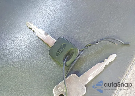 1998 Ford E-350 Commercial/Recreational from USA, damaged, VIN 1FTSE34L4WHC04178